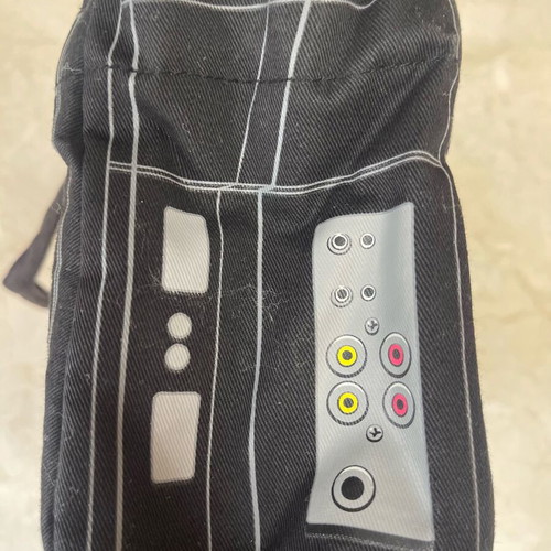Boombox NYC Parcel Handbag with Built-in Stereo Speakers New