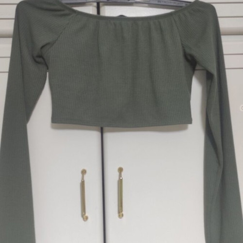 Mind Your Style Rib Crop Top Off-Shoulder Blouse S/M Green Like New