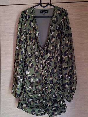 Lynne dress size 38, green and black