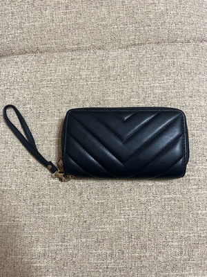 Black clutch wallet like new with wrist strap
