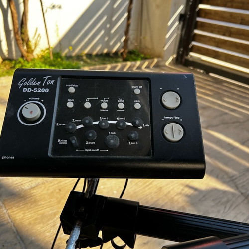 Electric drums used, complete set with rack and stool