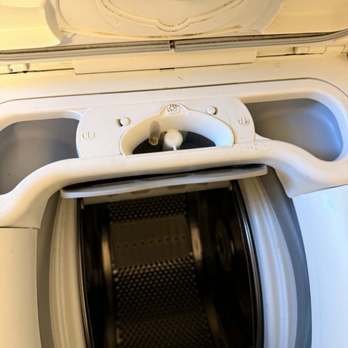 AEG Electrolux top loading washing machine like new, 6 kg