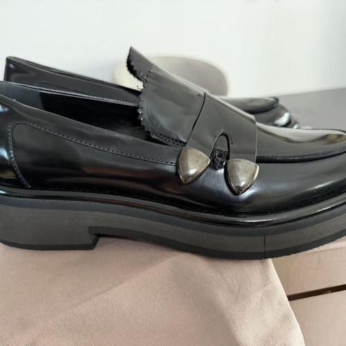 Fabi leather loafers size 39-40 with box, like new