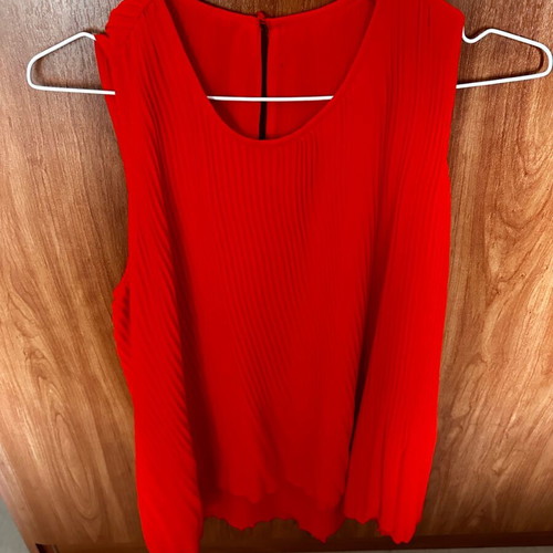 Zara blouse coral pleated loose medium like new