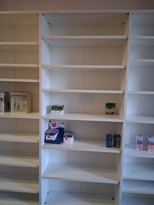White bookshelf like new, adjustable shelves, melamine 25mm
