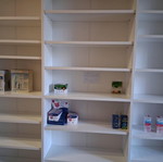 White bookshelf like new, adjustable shelves, melamine 25mm