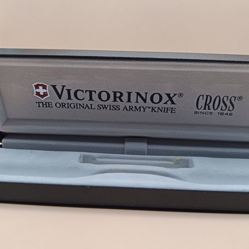 Cross pen case like new