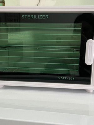 Sterilizer like new for tool disinfection
