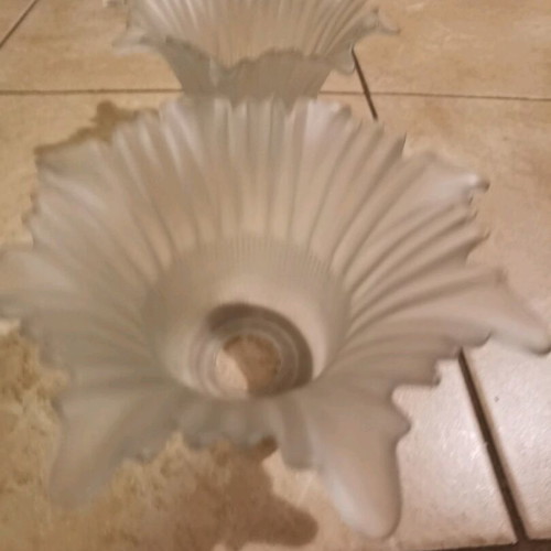 Glass for wall lights 2 pieces in excellent condition