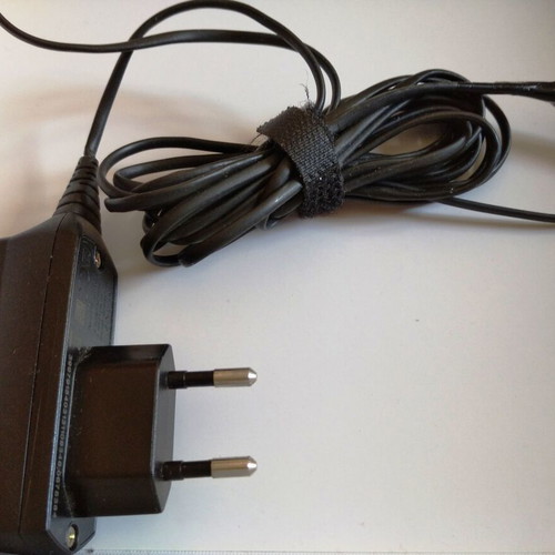 Nokia AC-3E old mobile phone charger like new
