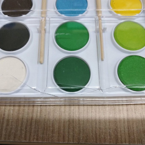 Watercolors new, 18 colors with two brushes