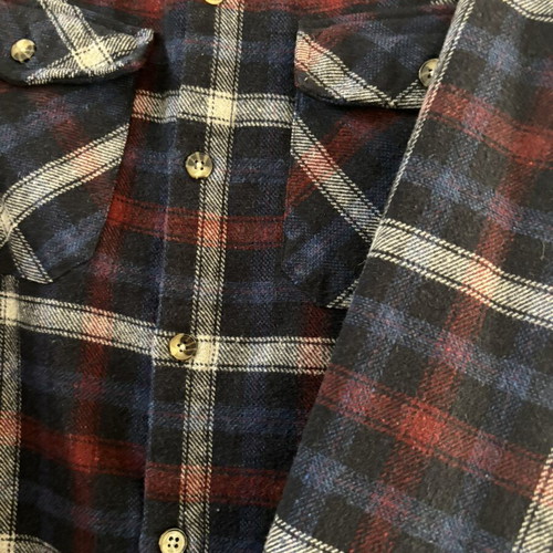 Kenvelo plaid shirt like new, red and blue, size M