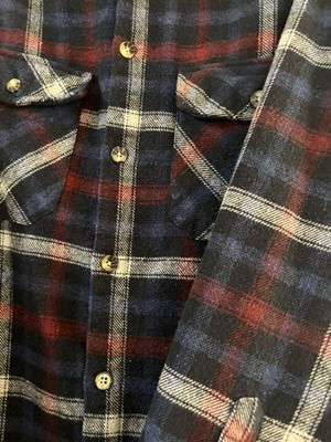 Kenvelo plaid shirt like new, red and blue, size M