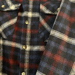 Kenvelo plaid shirt like new, red and blue, size M