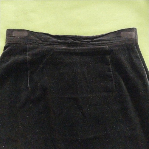 Kostetsos Vassilis velvet skirt used, size Xsmall, black