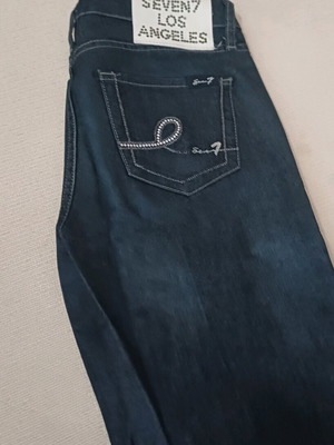 Seven jeans
