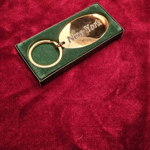 Gold Plated Key Chain New York with Case