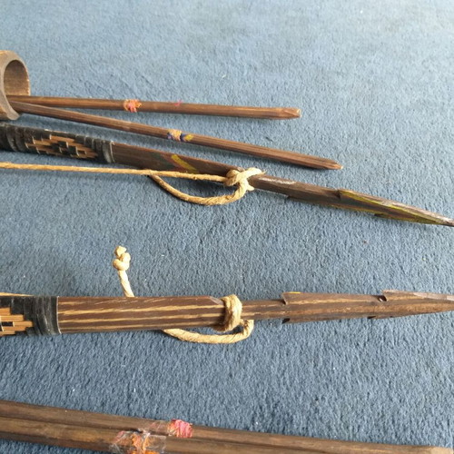 Indian handmade bows and arrows like new, traditional from Colombia
