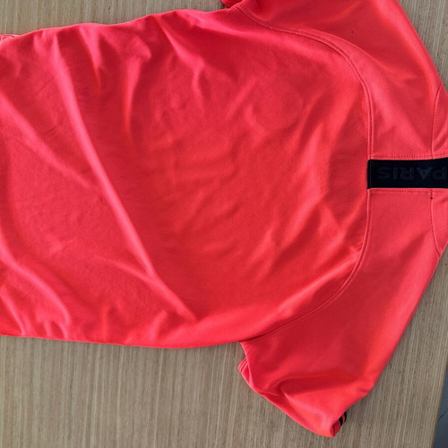 PSG jersey authentic like new (147-158cm)