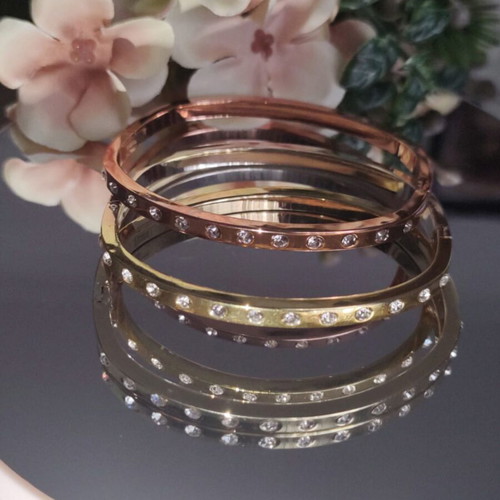 Vintage Pierre Cardin bracelet set used, multicolor