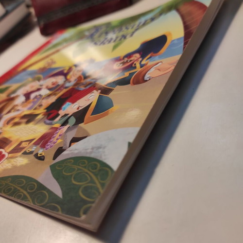 Little Classics Treasure Island children's book like new in English