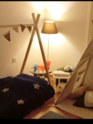 Παιδικό κρεβάτι Montessori ChildHome Tipi Natural και παιδική σκηνή σαν καινούργια