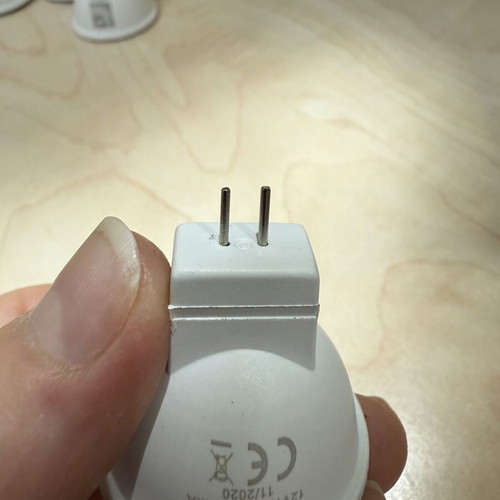 Lumen 3W 6200K LED bulbs, like new, pack of 5
