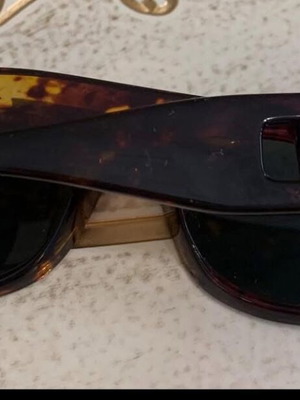 Versace Tortoise Sunglasses like new