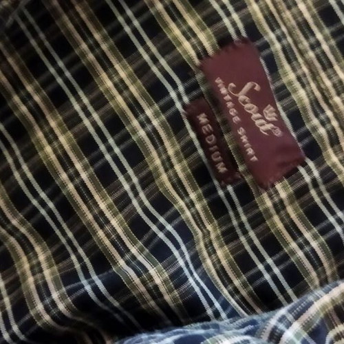 Long checkered scout shirt size M like new, multicolored