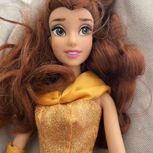 Disney Store Belle Classic doll like new with gloves and shoes