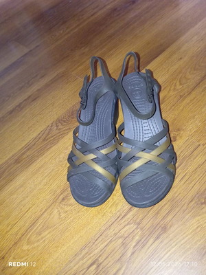 Crocs Huarache Platform sandals like new, size 39
