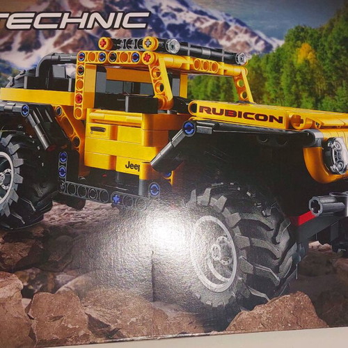 Lego Technic Jeep Wrangler 42122 like new