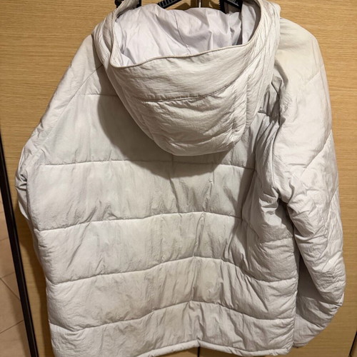 Columbia jacket like new, white with special inner lining for ski use