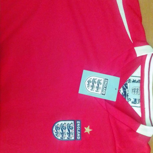 VINTAGE APPEARANCE ENGLAND 2006 No 10 OWEN AWAY RED