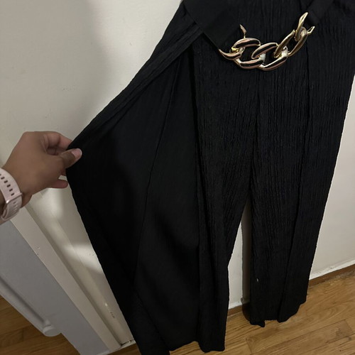 Jumpsuit black like new, one size