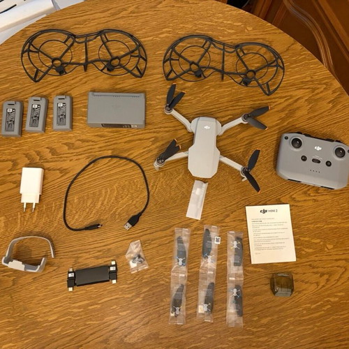 DJI Mini 2 SE Fly More Combo drone with 4K camera