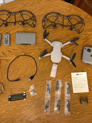 DJI Mini 2 SE Fly More Combo drone with 4K camera