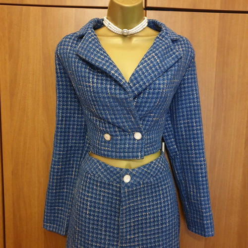 Womens Blue Tweed Jacket and Trousers Set new, size medium