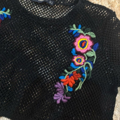 Crop top embroidered used Zara black multicolor size M