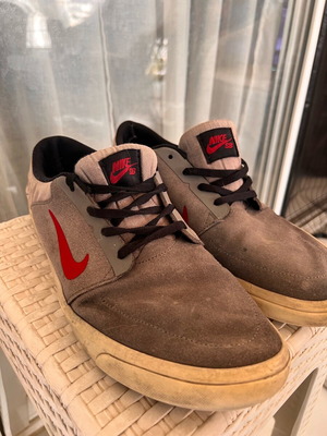 Παπούτσια Nike SB μεταχειρισμένα, γκρι, μέγεθος 45