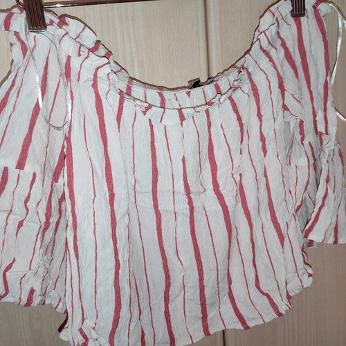 Blouse used with elastic shoulders, thin lightweight fabric