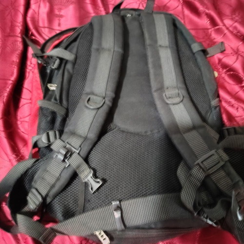 Polo shoulder bag like new, black and red