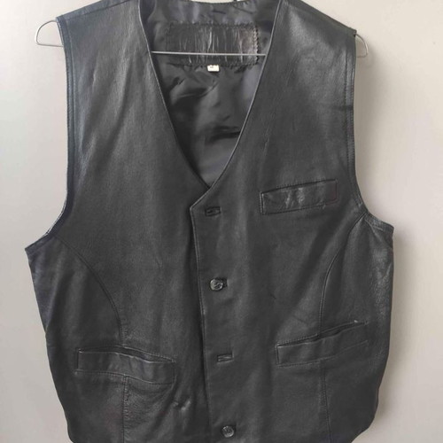 Leather vest like new, black, size L