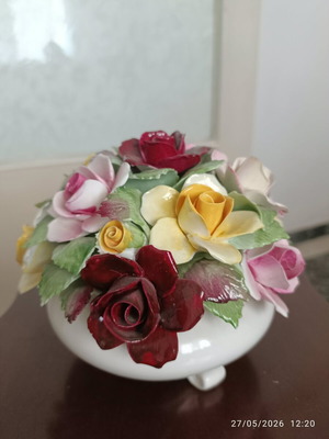 Royal Doulton διακοσμητικό με λουλούδια σαν καινούργιο, 17 εκατοστά