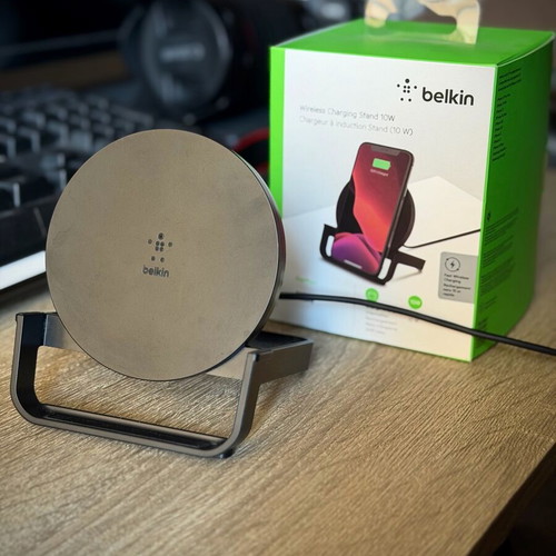 Belkin wireless charger new for iPhone and Android