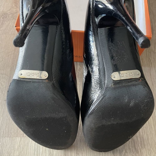 Dodici high-heeled shoes used, black leather patent with bow, size 38