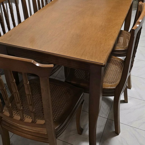 Kitchen dining set used with 6 chairs