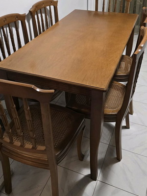 Kitchen dining set used with 6 chairs