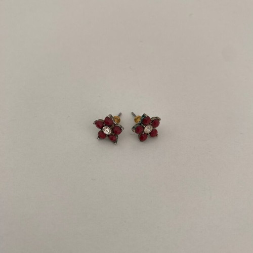 Burgundy flower earrings used with rhinestones