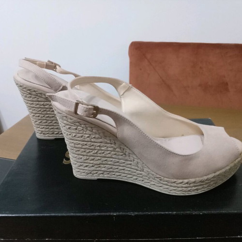 Beige summer platform sandals size 37 suede, 10cm heel, like new
